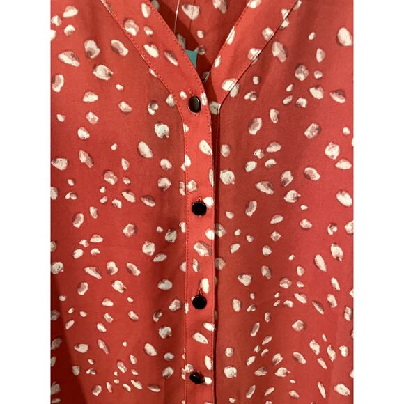 NWT Maurices Button Down Blouse - Pink and White Spotted - XL - Picture 4 of 5